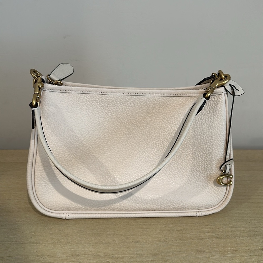 COACH Soft Pebble Leather Cary Crossbody Bag/Shoulder Bag. NWOT